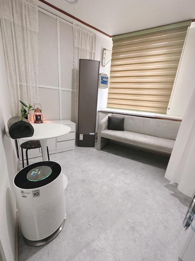 The Bay Cube House Female Only Guri Exterior photo