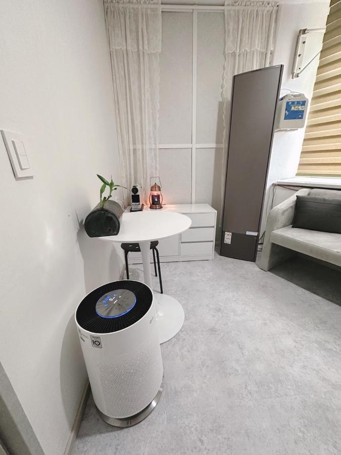 The Bay Cube House Female Only Guri Exterior photo