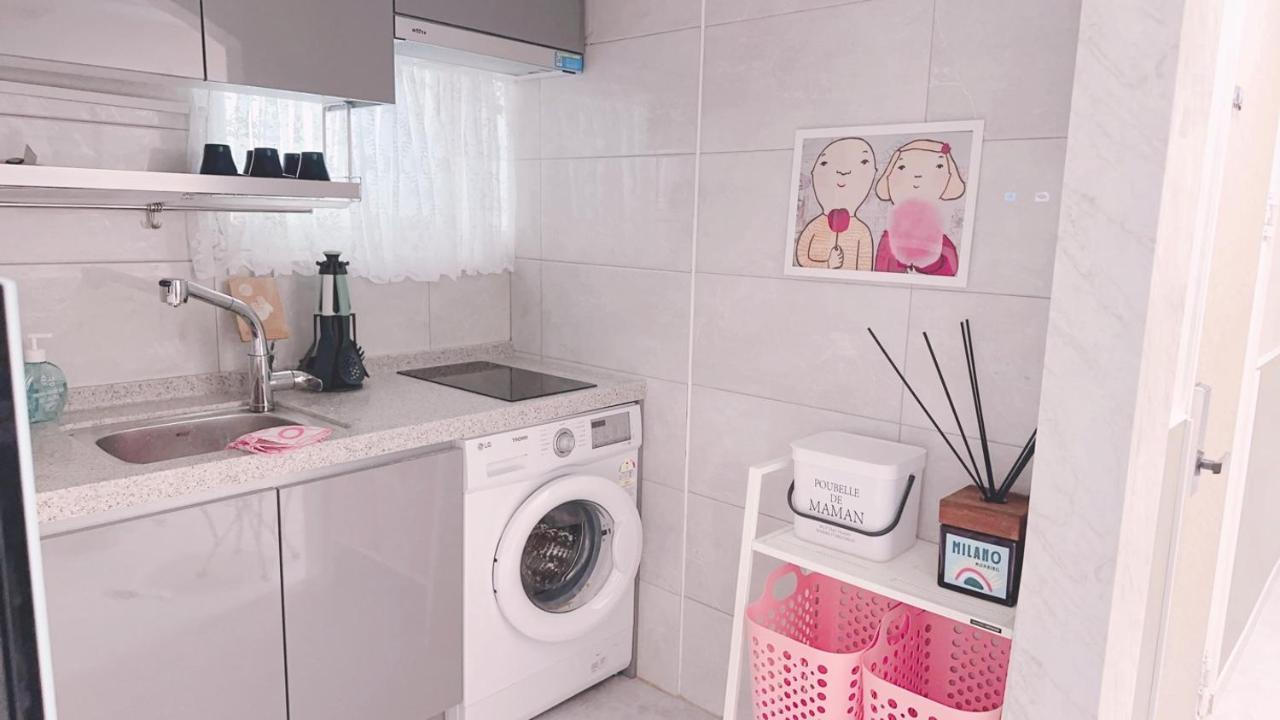The Bay Cube House Female Only Guri Exterior photo